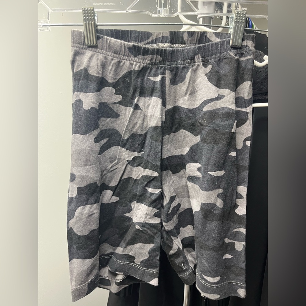 Old Navy Gray Camouflage Bike Shorts